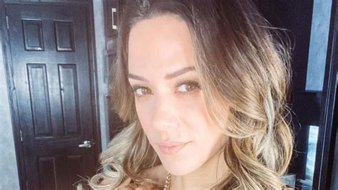 jana kramer topless|Jana Kramer Goes Topless After Breast Augmentation: ‘I’m Good。